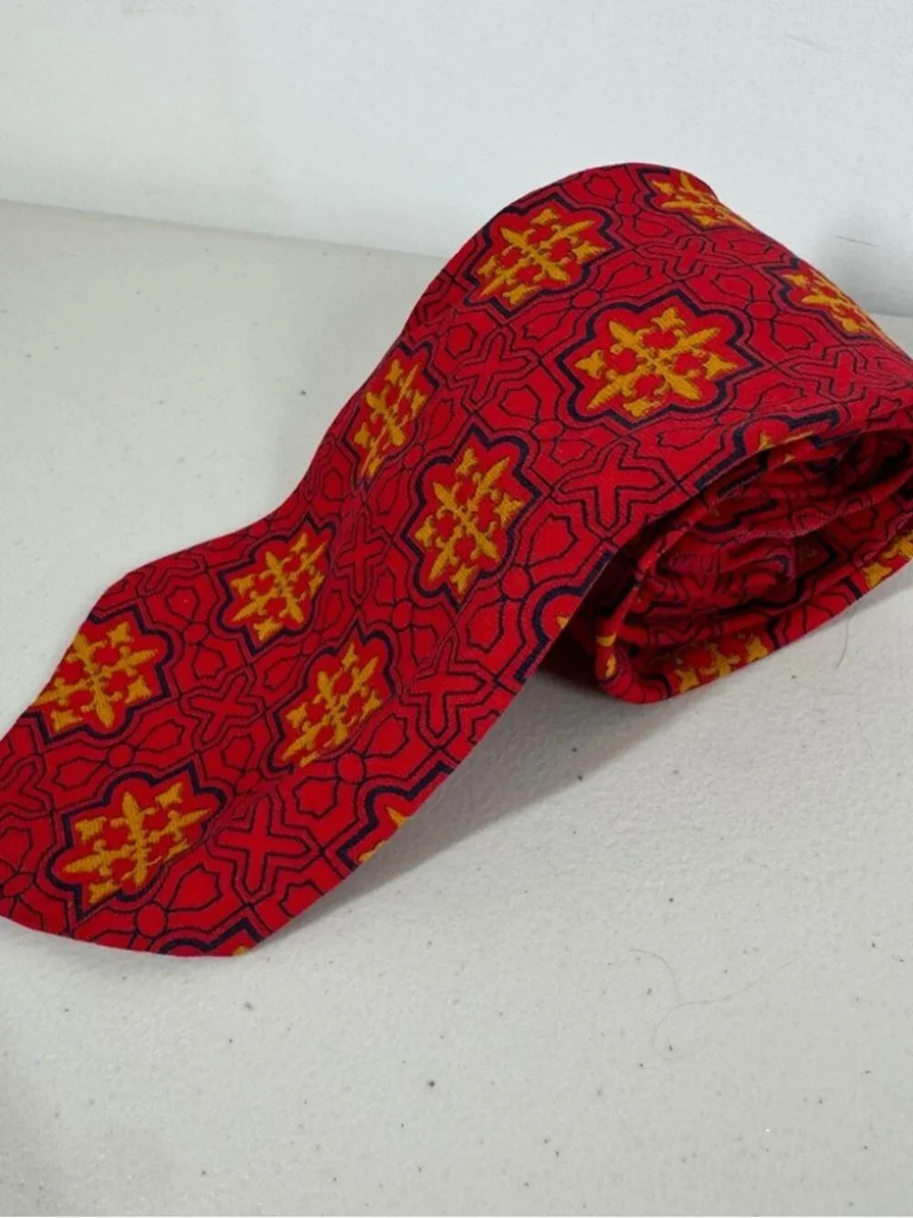Viyella Wool Cotton Red and Yellow Medallion Patterned Men's Tie Vintage Classic